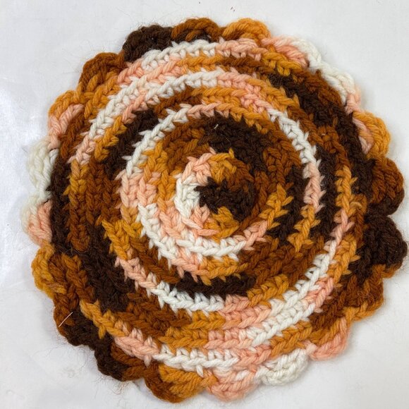 Set of 3 Vintage Handmade Crocheted Orange Brown Spiral Scalloped Edge Coasters - Picture 7 of 11